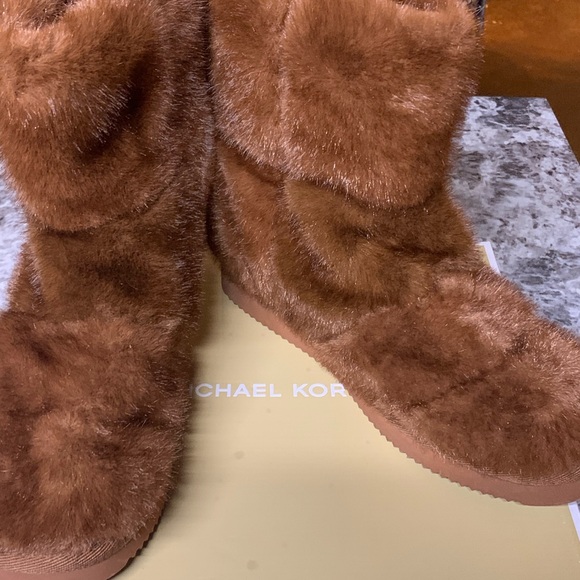 MICHAEL Michael Kors Brown Stark Bootie Slippers - Picture 5 of 8